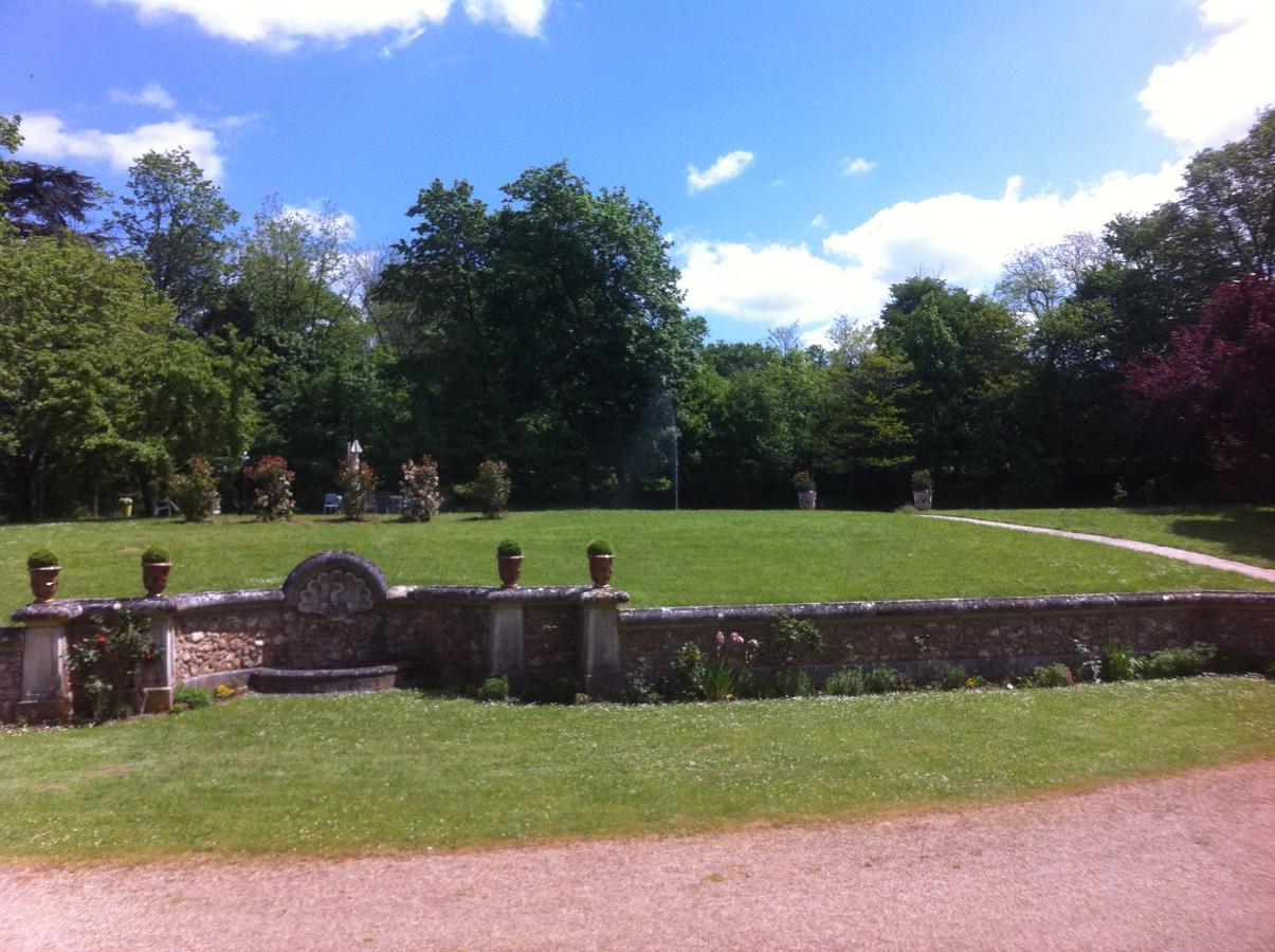 Chateau Marieville Bonneuil-Matours Exterior photo